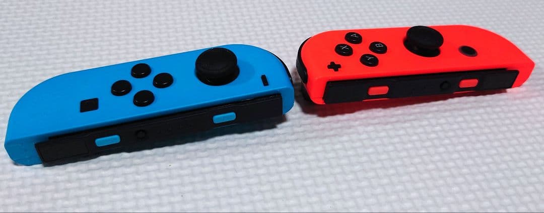 Switch 本体＋ポーチ付き