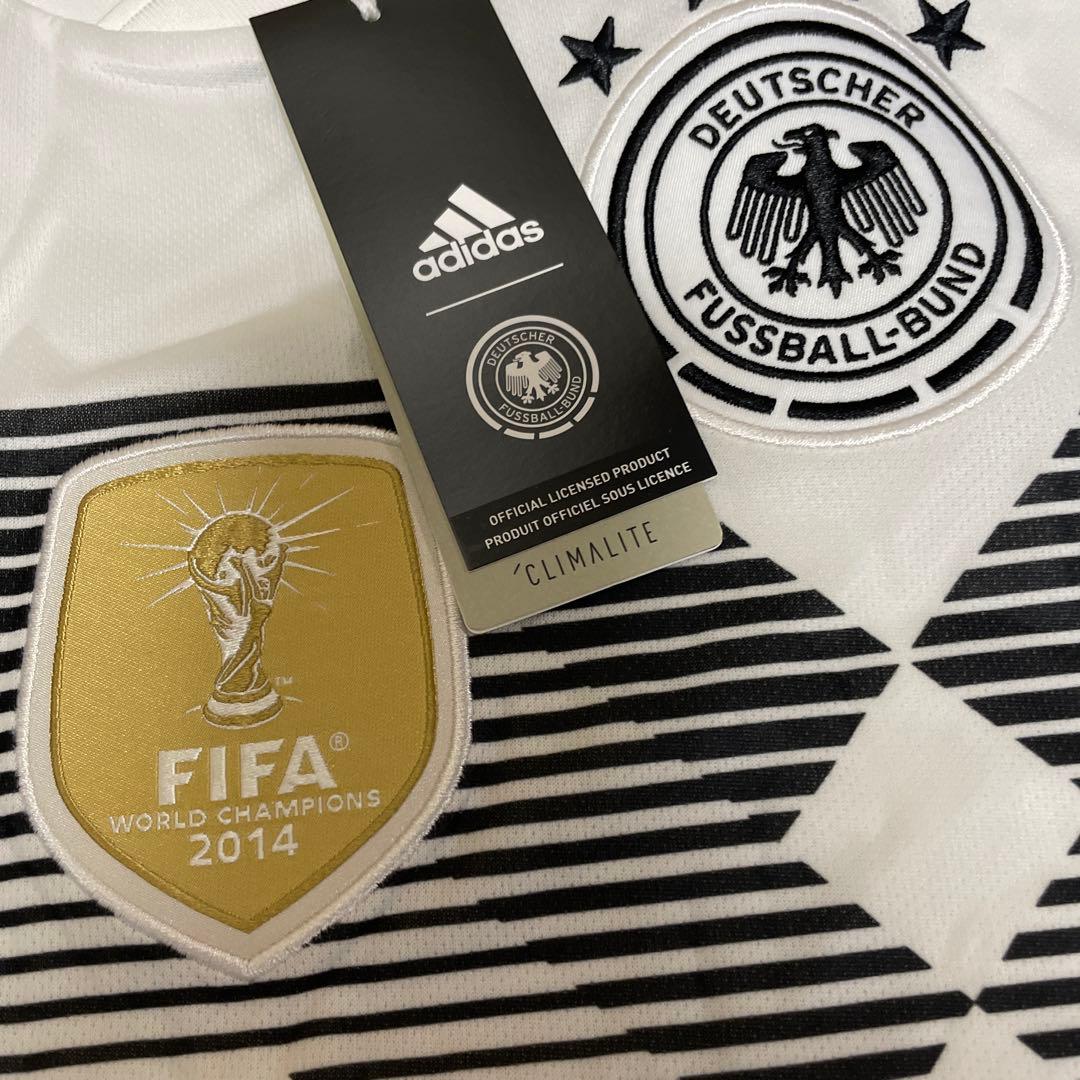 新品　レア　サッカー　ドイツ代表　WC 2014優勝エンブレム