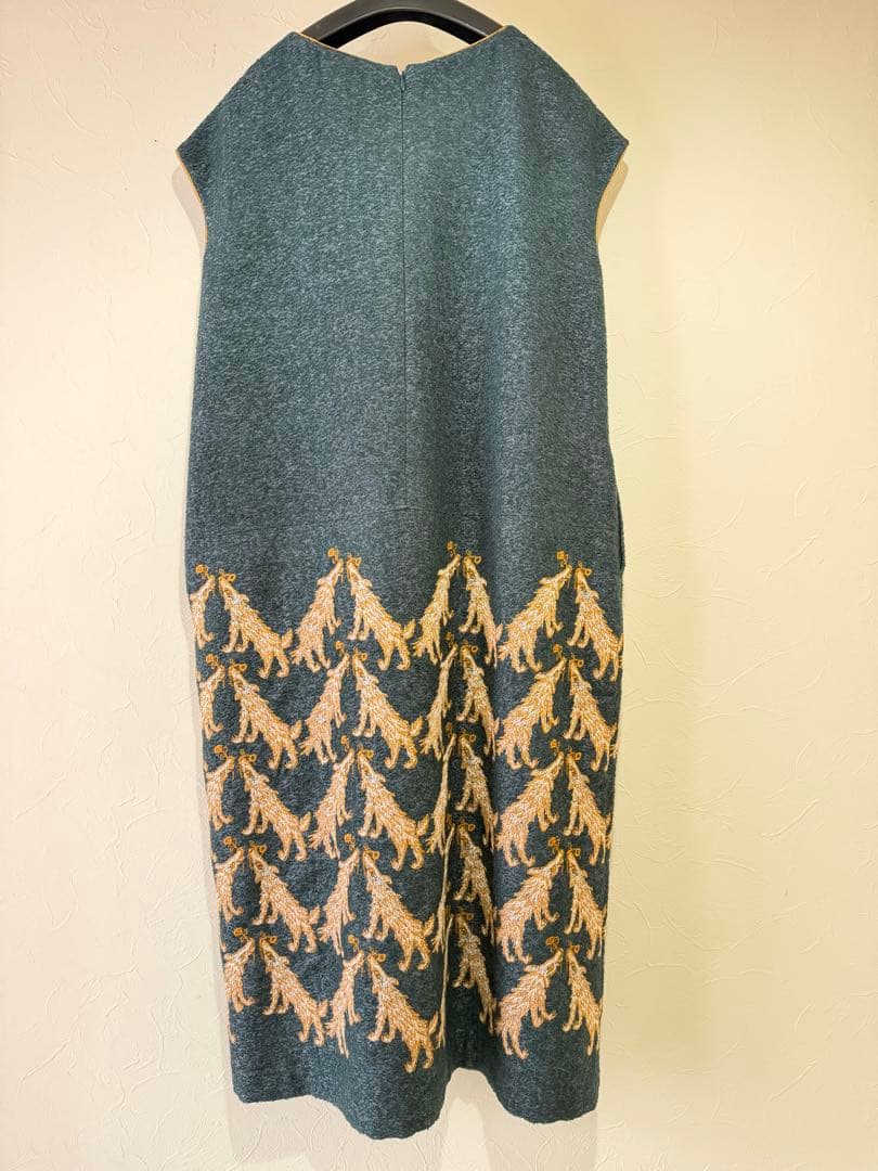 ミナペルホネンTSUGU 特別アイテムwolf& flower ドレス　新品