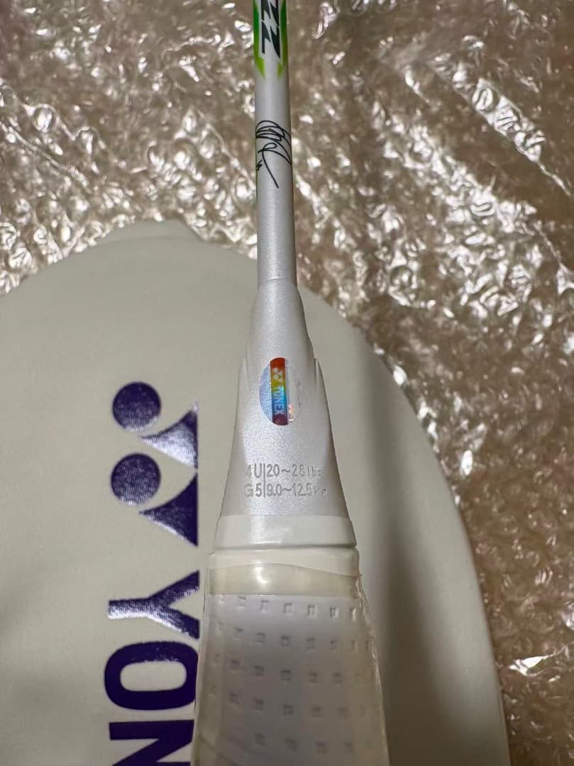 YONEX 100ZZ VA AX100ZVA 4UG5 12月19日発売