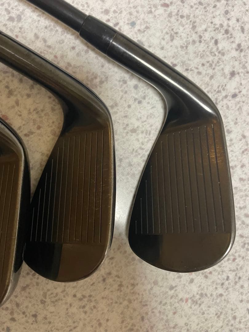 希少美品限定版　 タイトリストT200 Black 8本セット！