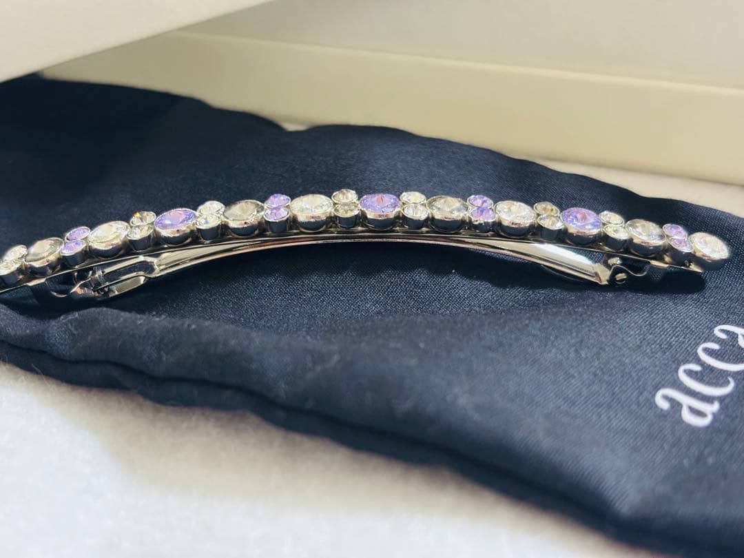 【新品箱入】acca バレッタ　クリップ　ベリーバレッタ　ピン　紫