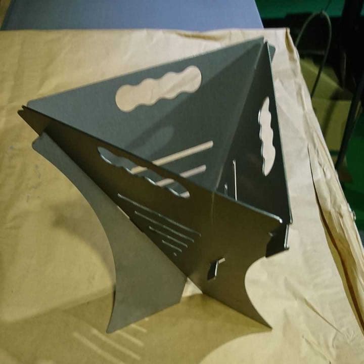 焚き火台　組み立て式