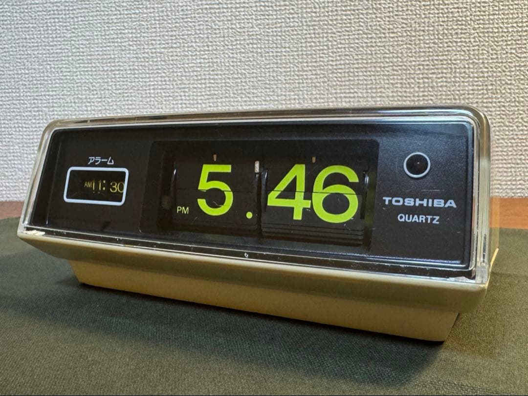 TOSHIBA パタパタ時計　電池式