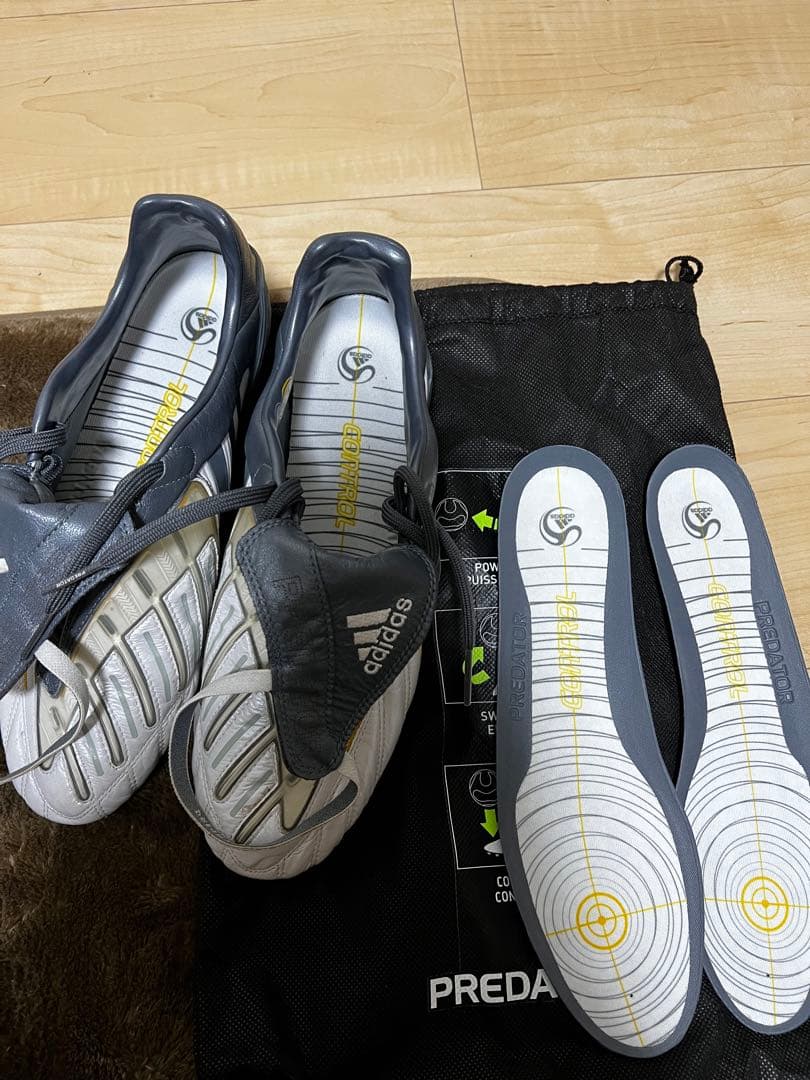 サッカースパイクアディダスプレデター