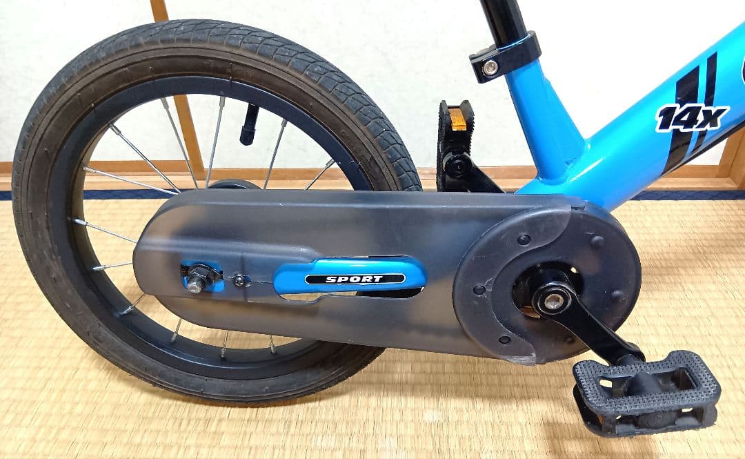 STRIDER 14x ストライダー ブルー スタンド・ペダル付き 中古品