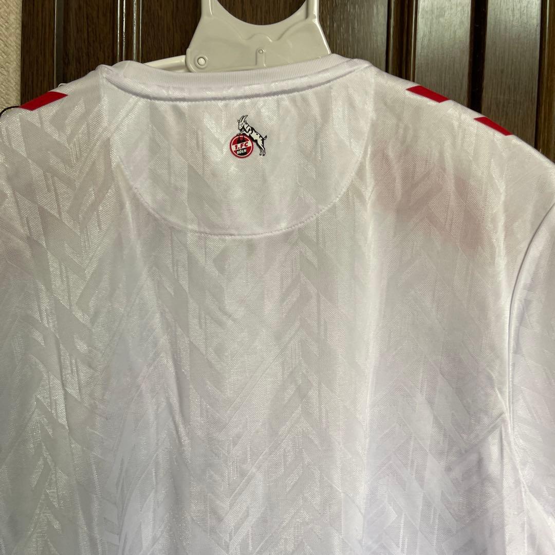 新品タグ付き　1.FC Köln ホームユニフォームhummel Oサイズ