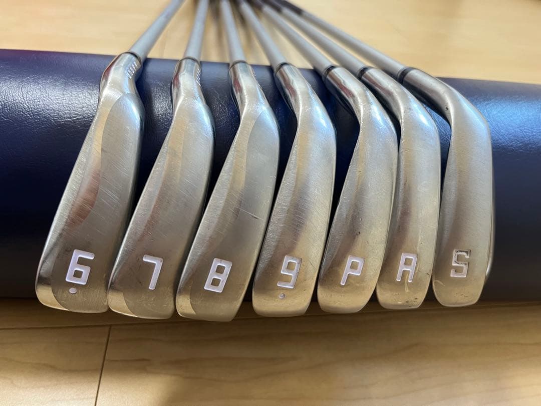 オノフレディースアイアンセット 7本 2021年モデル ONOFF