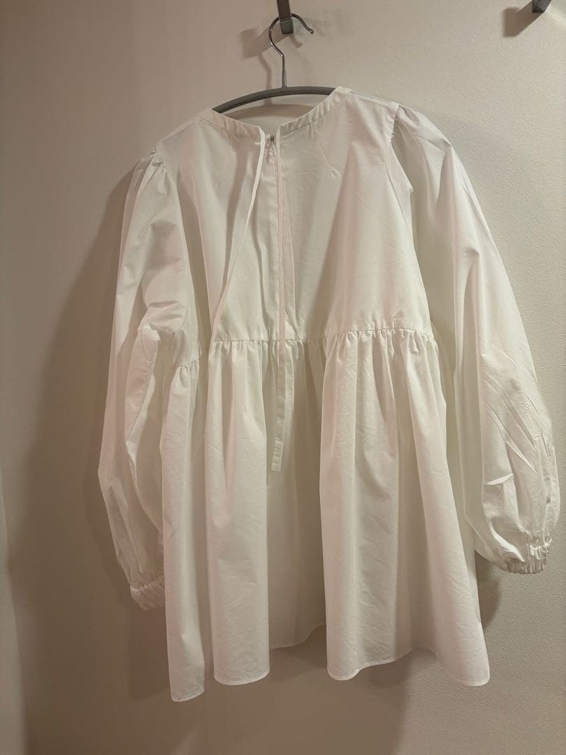 パフスリーブブラウス　38 yori