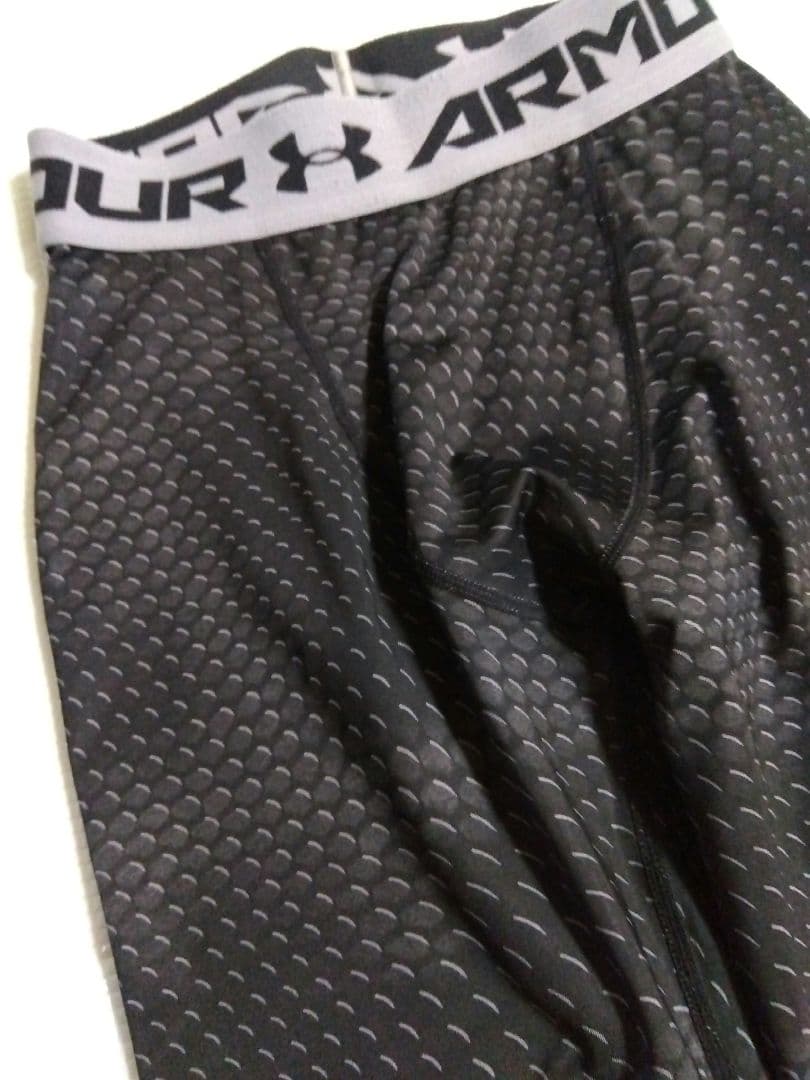 Under Armourとアディダスのウェアセット