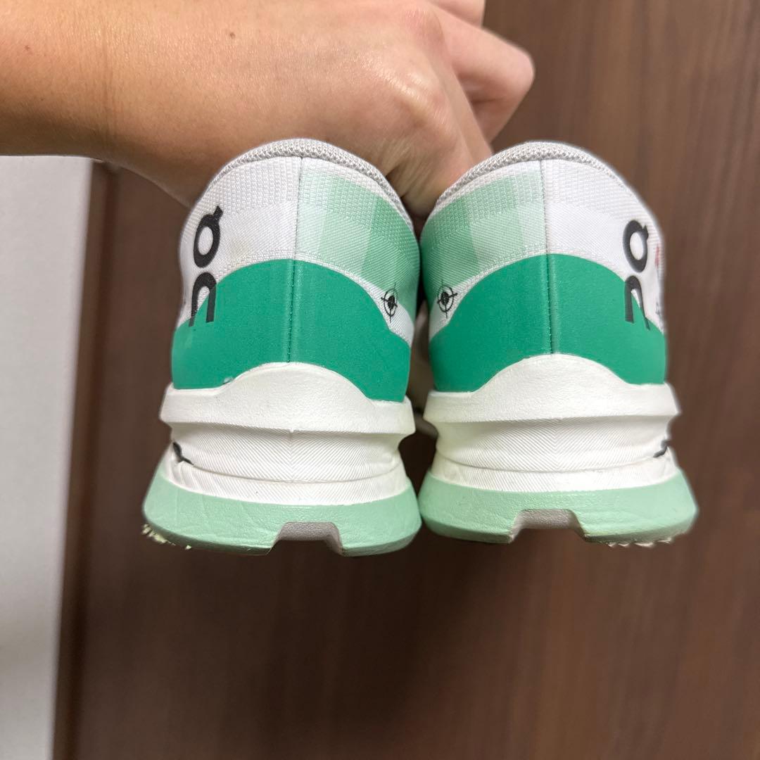 On オン クラウドブーム エコー3