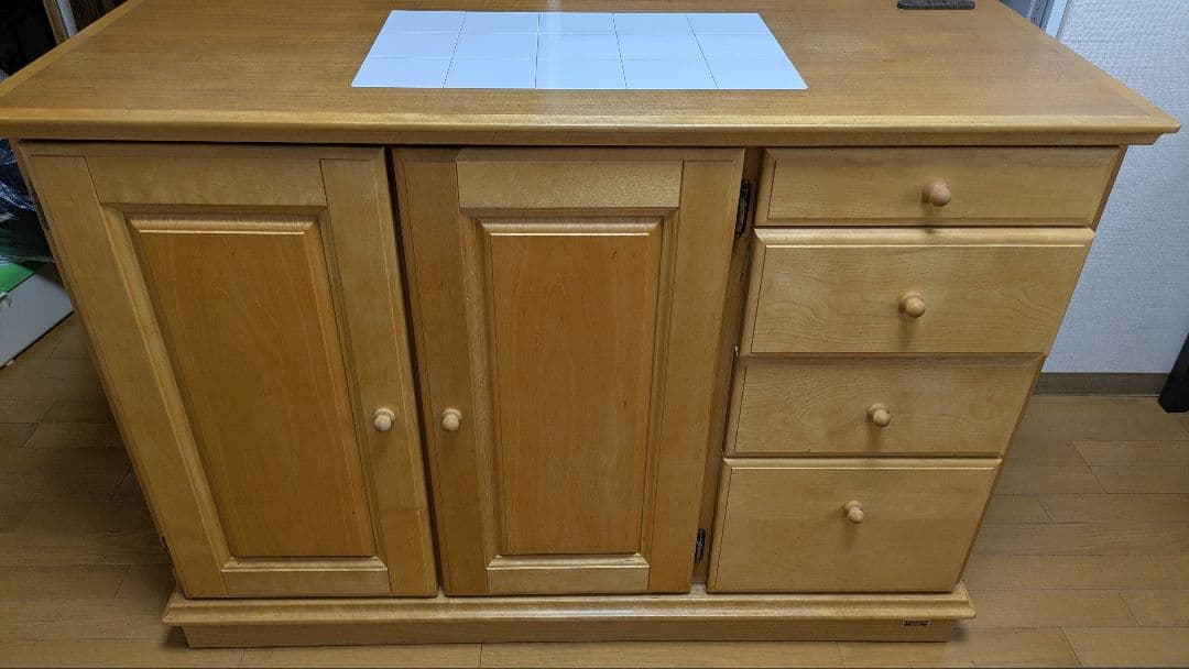 シャルドネ　アッサム　キッチンカウンター