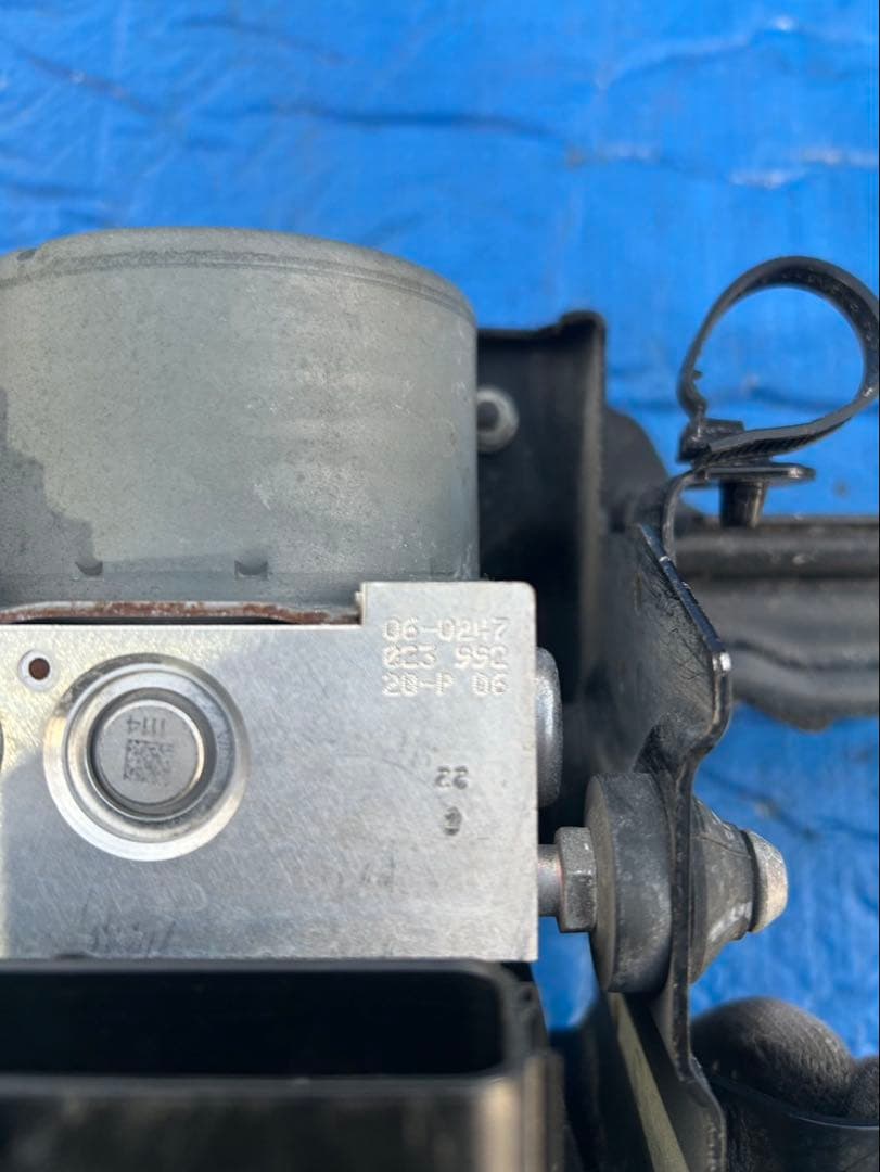 スバル　レガシィ　BN9 純正品アクチュエーター