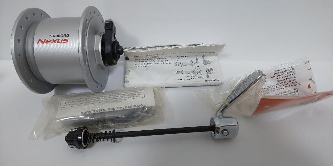 シマノ ハブダイナモ 6V-3.0W DH-C3000-3N-QR