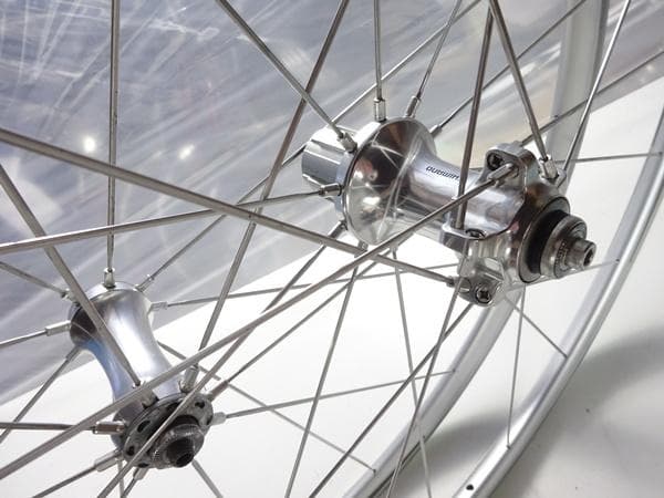 Shimano 700C 完組ホイール シルバー WH-R600