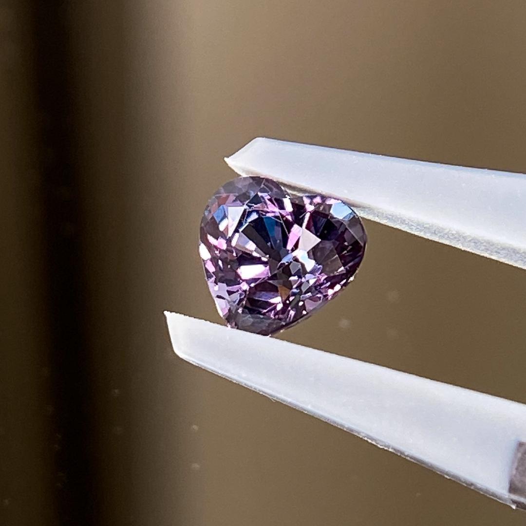 青地☆ベキリーブルーガーネット（アレキタイプ・カラーチェンジ）0.640ct