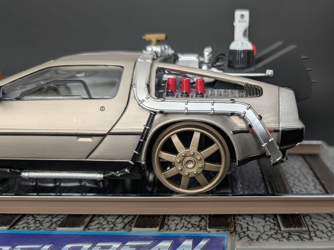 SunStar 1/18 バック・トゥ・ザ・フューチャー パート3 デロリアン