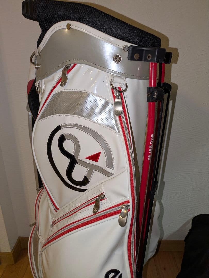 and par se アンパスィ　スタンド式 キャディバッグ ９型 お早めに‼️