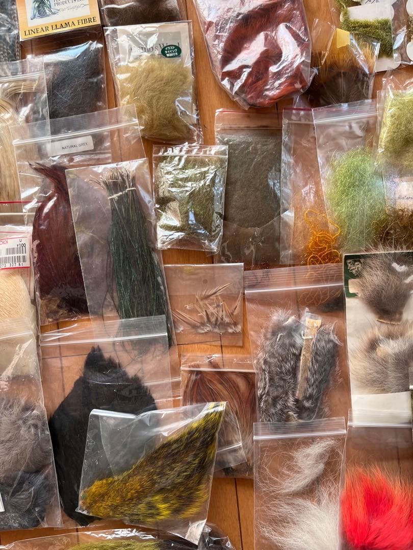 フライマテリアル 羽 糸 獣毛 ダビング材 ゾンカー材 大量まとめ売り