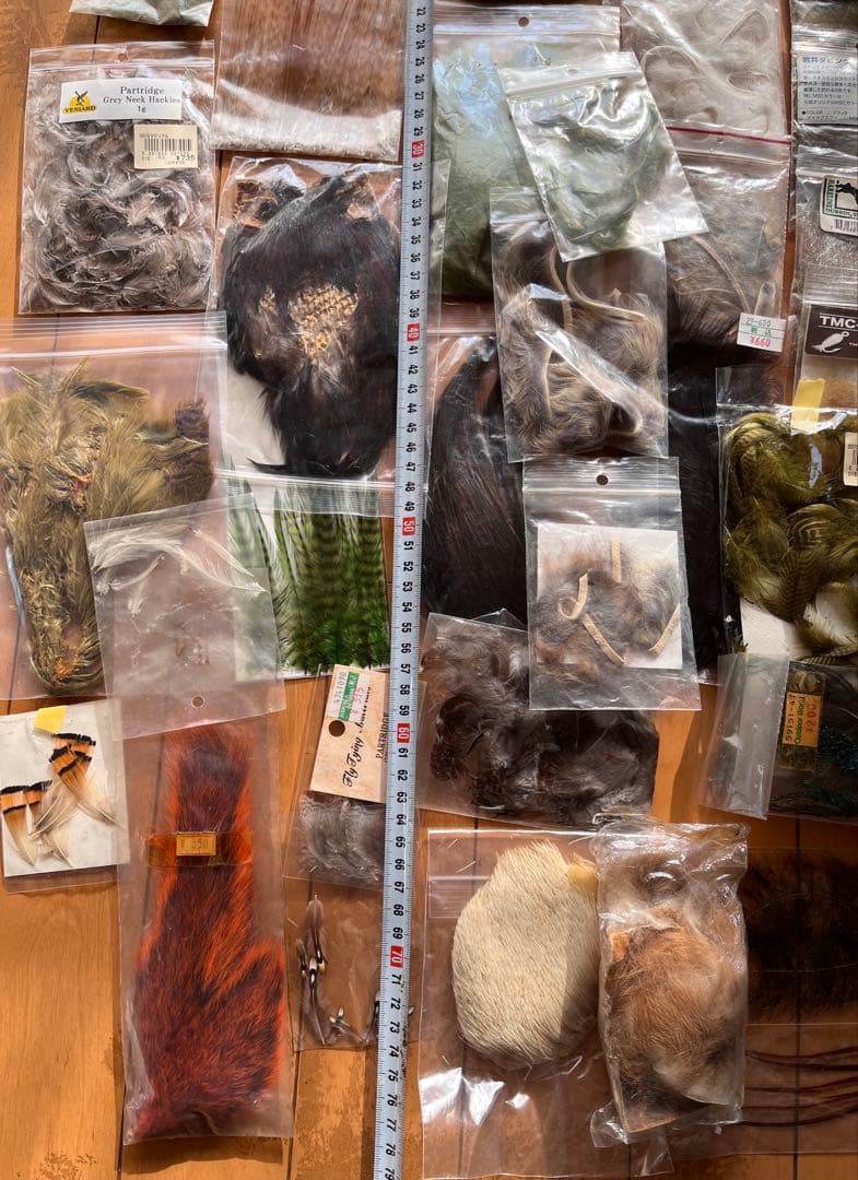 フライマテリアル 羽 糸 獣毛 ダビング材 ゾンカー材 大量まとめ売り