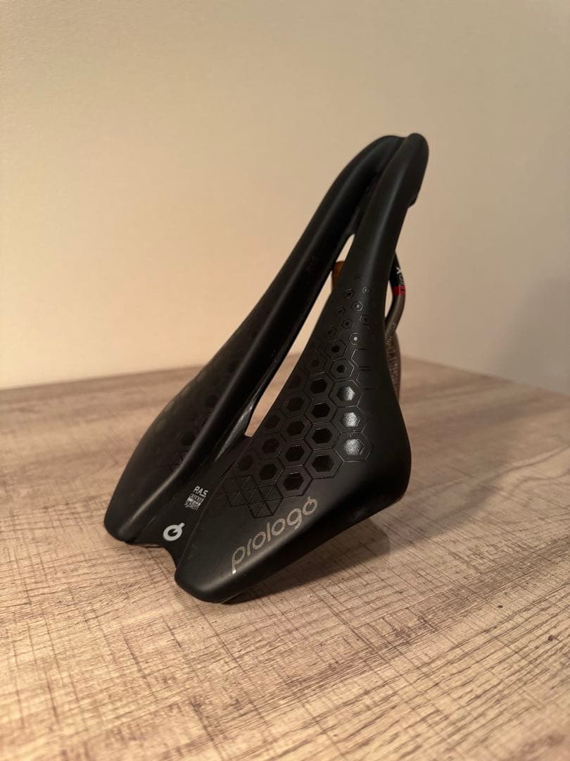 Prologo Dimension TRI Tirox 143 サドル