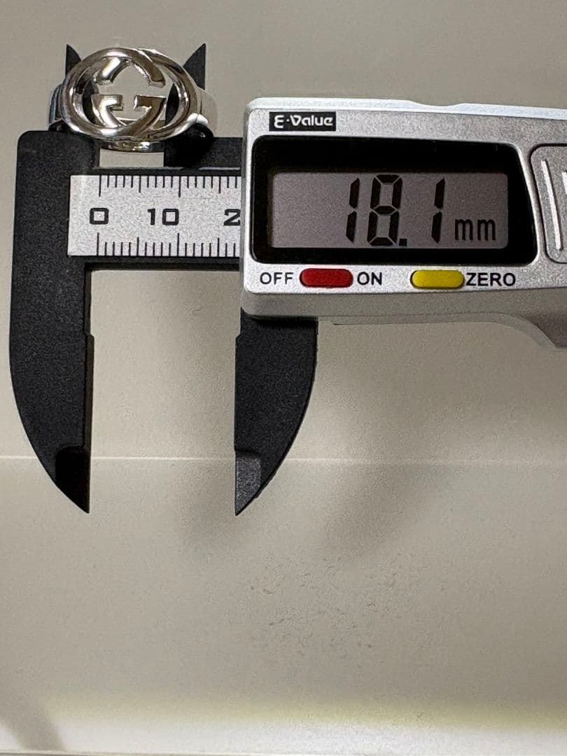 GUCCIブランデッドGインターロッキング刻印サイズ:17号【箱/ポーチ付】