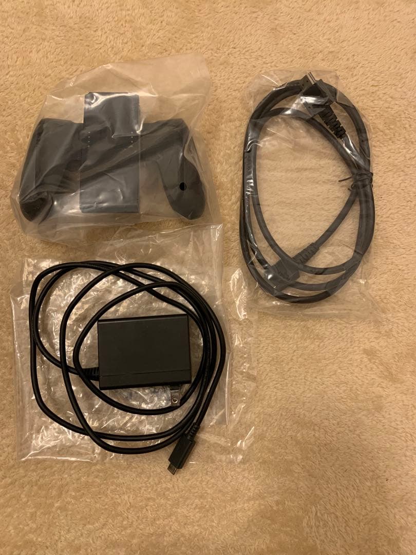 Nintendo Switch 本体 青・赤 Joy-Con付き