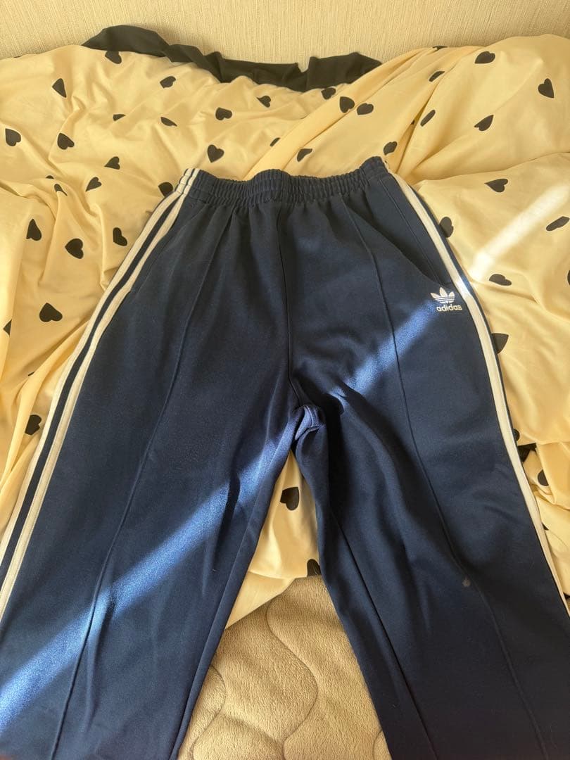 adidasトラックジャケットパンツ