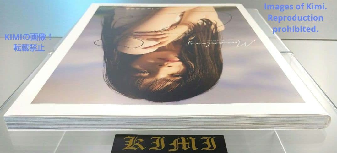 直筆サイン入り 初版 吉井美優 1st写真集 Momentary 本 2022