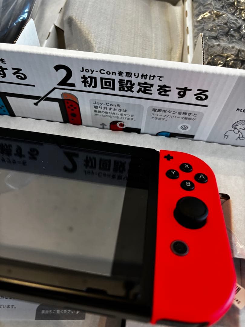 Nintendo Switch 本体　ネオンブルー（L）　ネオンレッド（R）