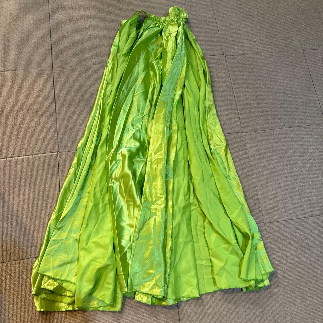 ベリーダンス 3点セットアップ 緑色 ビーズ装飾