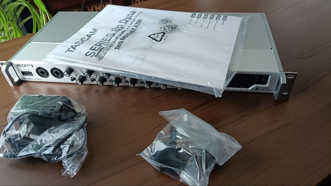 TASCAM SERIES 8p Dyna マイクプリアンプ