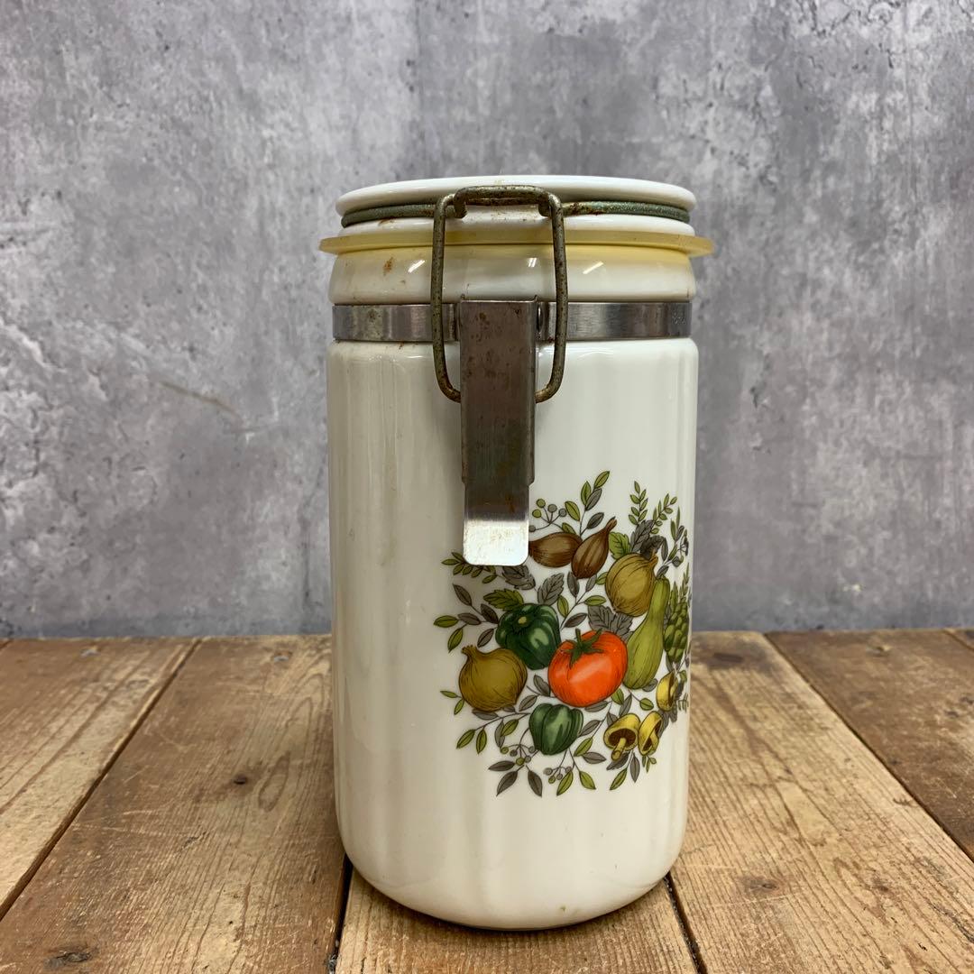 D-4 【希少・レトロ】陶器製 キャニスター 2個セット（野菜・ボタニカル柄）