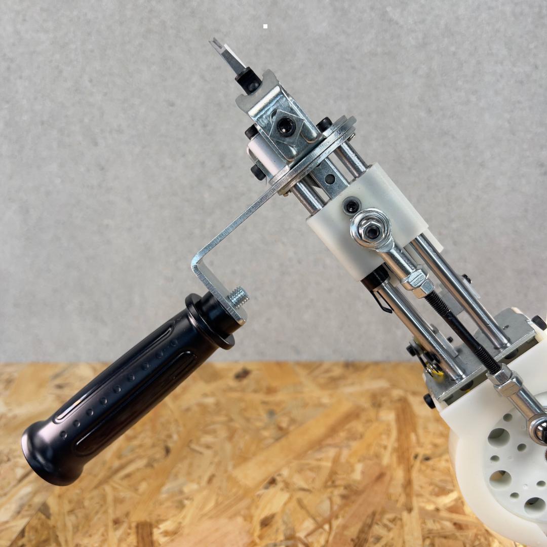 タフティングガン AK-1■安心の正規品■カット用■オレンジ■スピ〜ド発送■ラグ