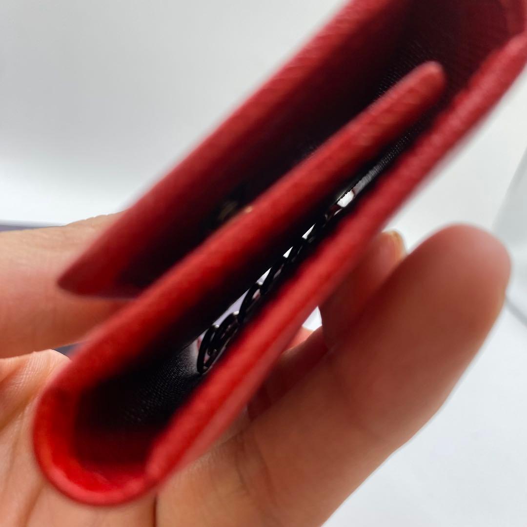 美品　PRADA レザーキーケース レッド