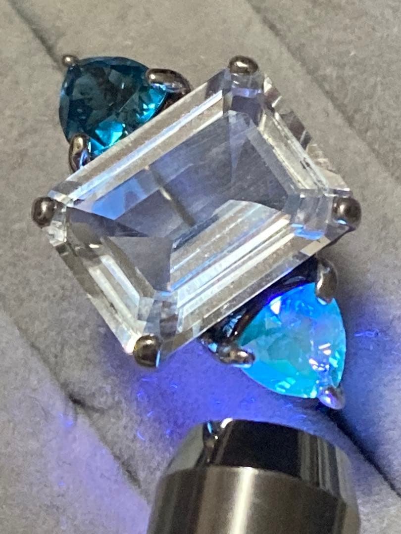 ト*ー様 【超爆安】ロンドンブルートパーズ ホワイトトパーズ？ リング 約22号