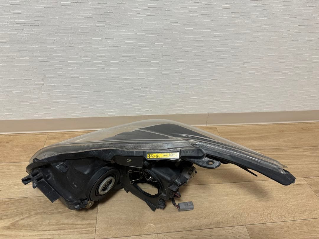 プリウス30 G's 純正ヘッドライト　左右セット　ポジション点灯OK