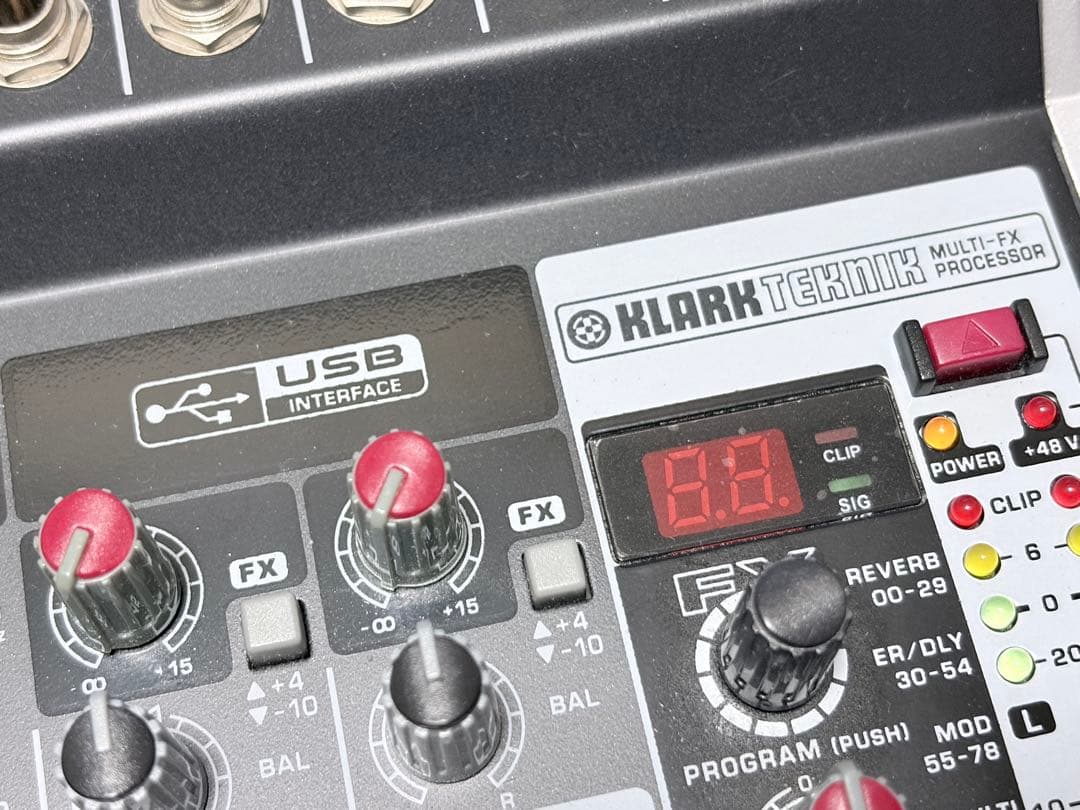 【ベリンガー】XENYX QX1002USB アナログミキサー 10ch