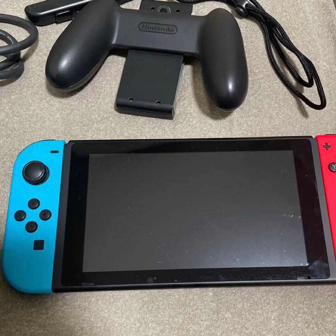 Nintendo Switch本体、ドック、ケーブル、ジョイコン
