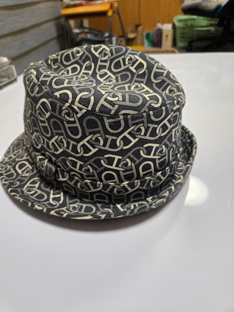 値下げ今だけ未使用HERMES エルメスハット シェーヌダンクル柄 60男女共