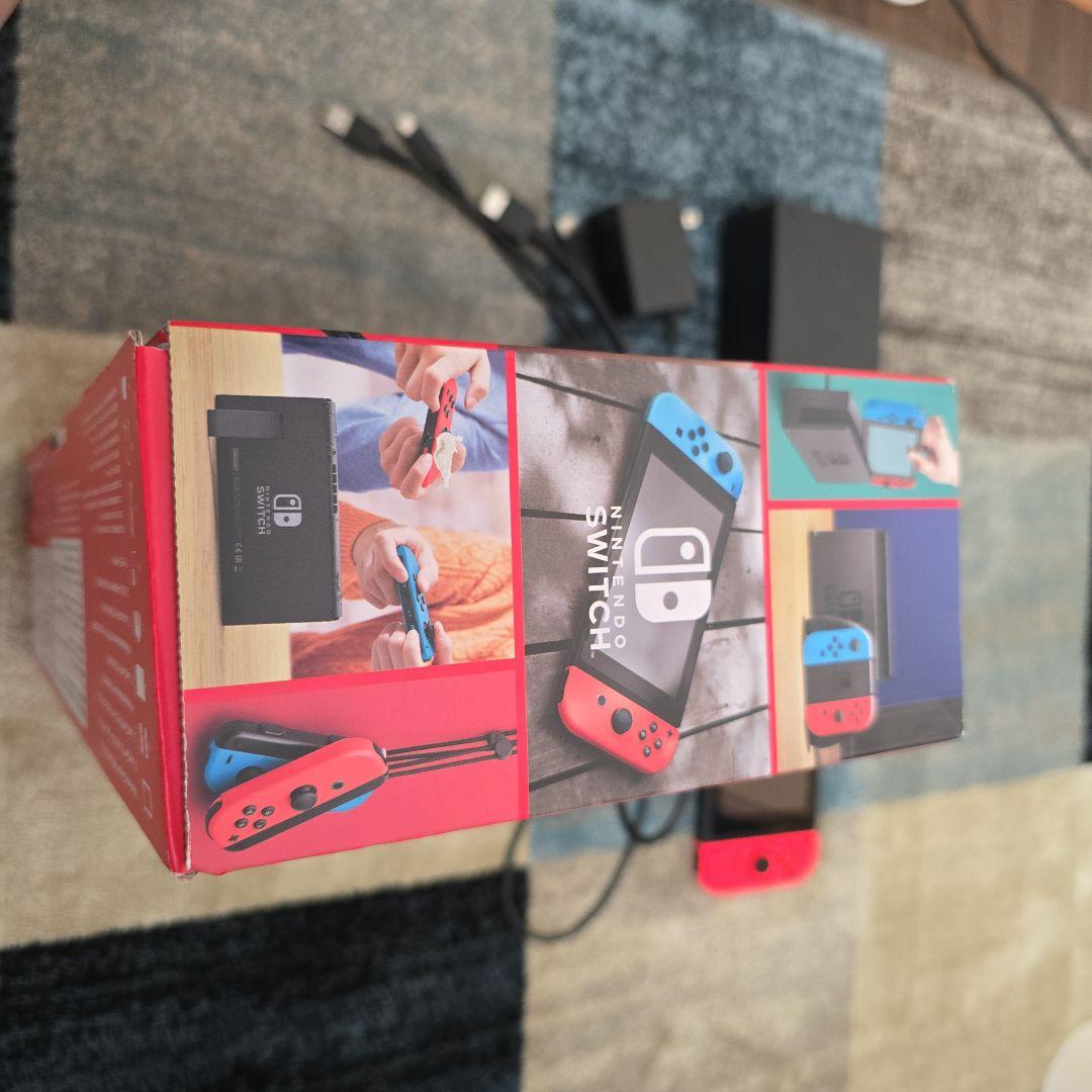 Nintendo Switch 本体 赤と青 Joy-Con 充電ドック付き