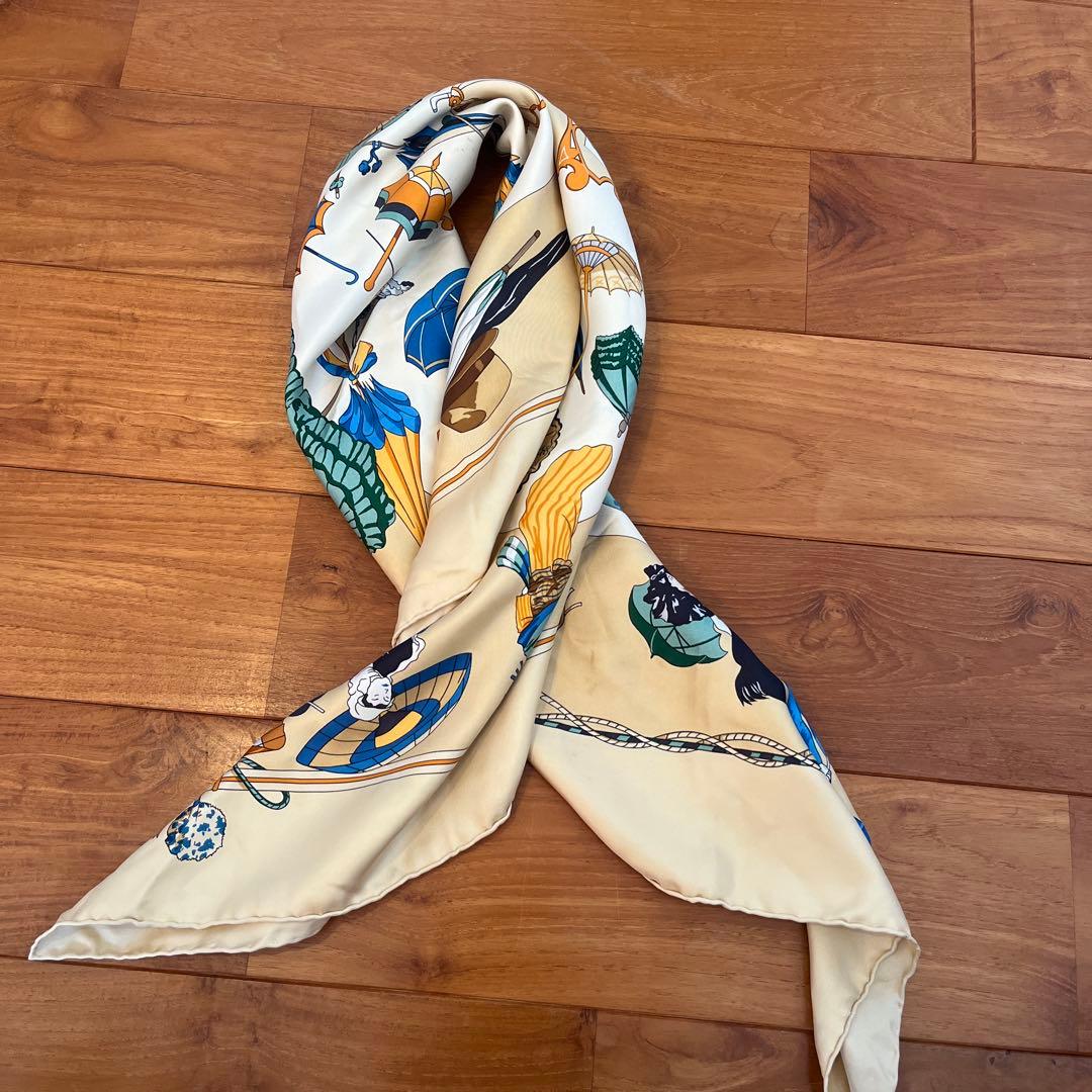 Hermès シルクスカーフ 90cm