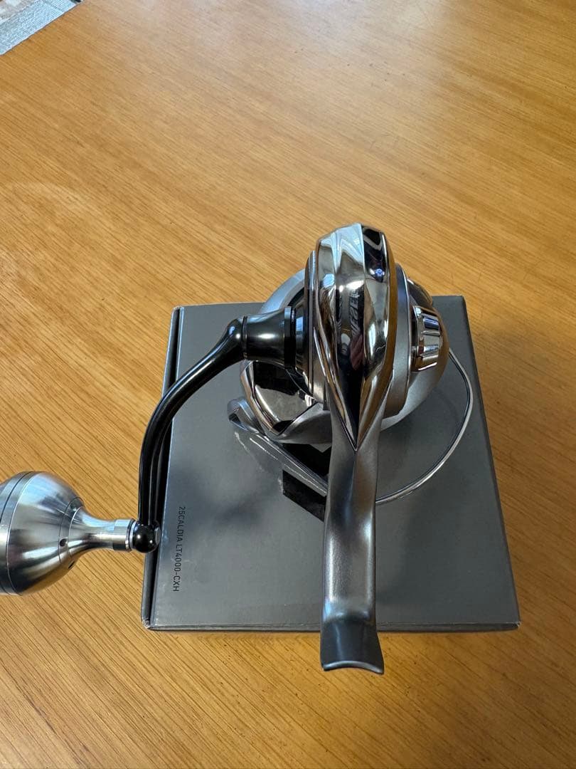 h*4様 DAIWA 25CALDIA LT4000-CXH スピニングリール