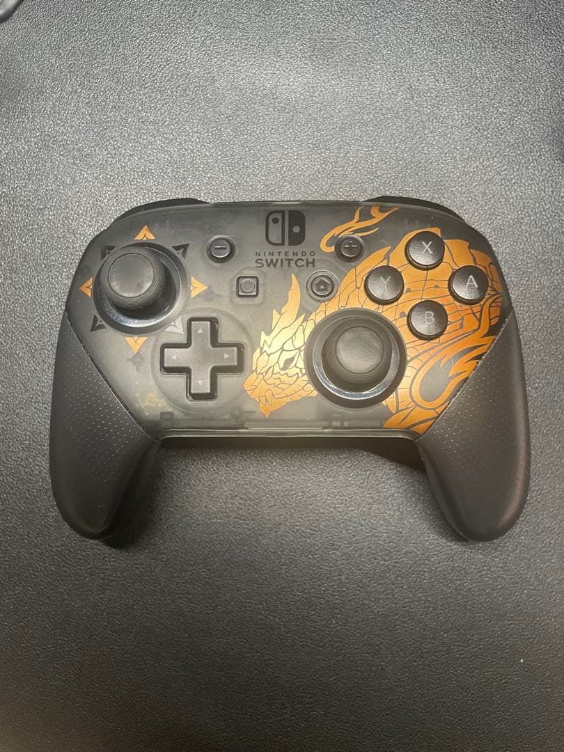 【即日発送】Nintendo Switch 本体 / 純正プロコンモンハンver