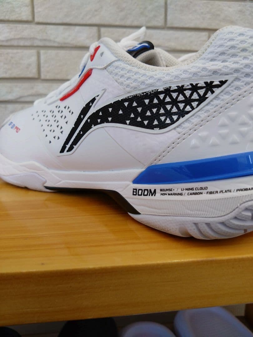 リーニン バドミントンシューズ AYAT005-1Cサイズ27cmおまけ付き！