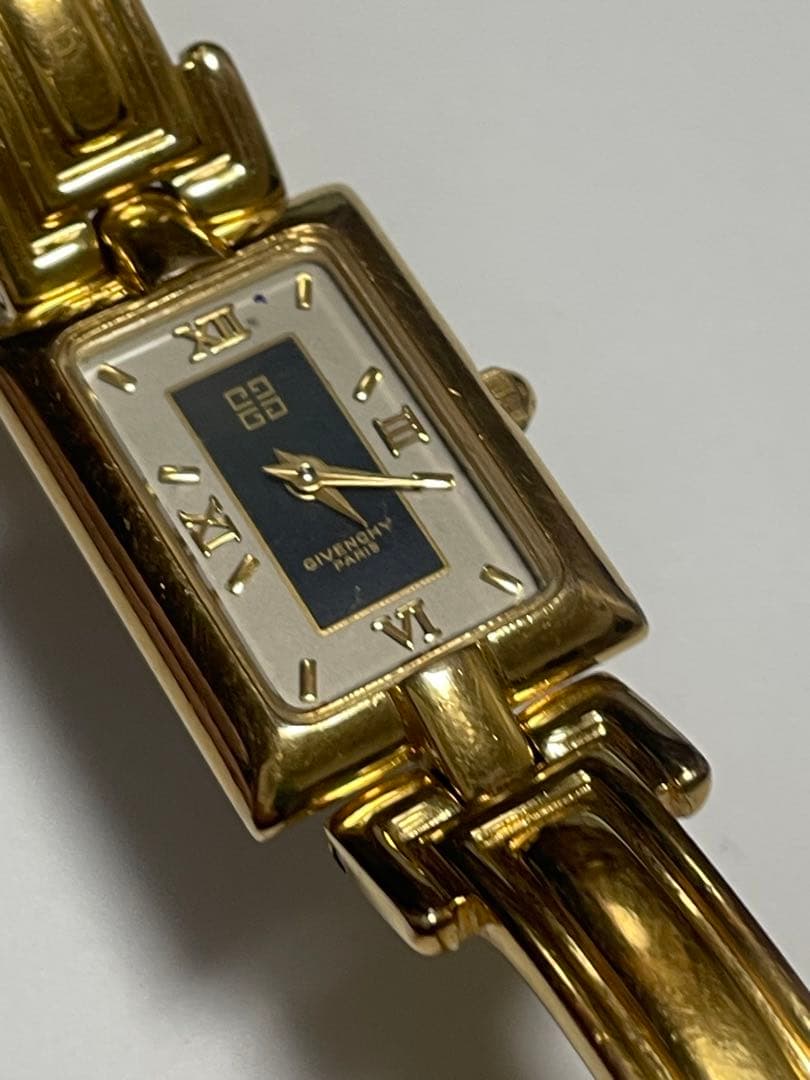 Givenchy ジバンシー 稼働電池交換済み スクエア
