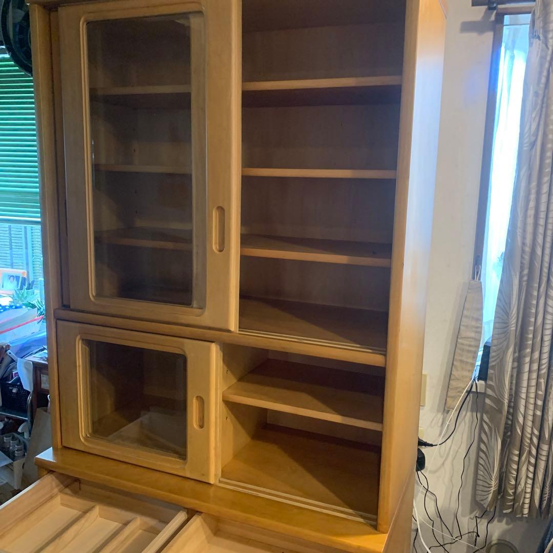 カリモク　木製 食器棚 ガラス扉付き