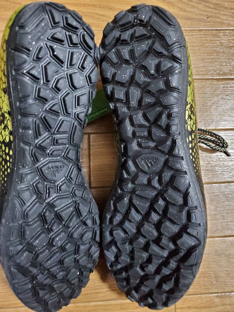 アディダス　エックス16　TF