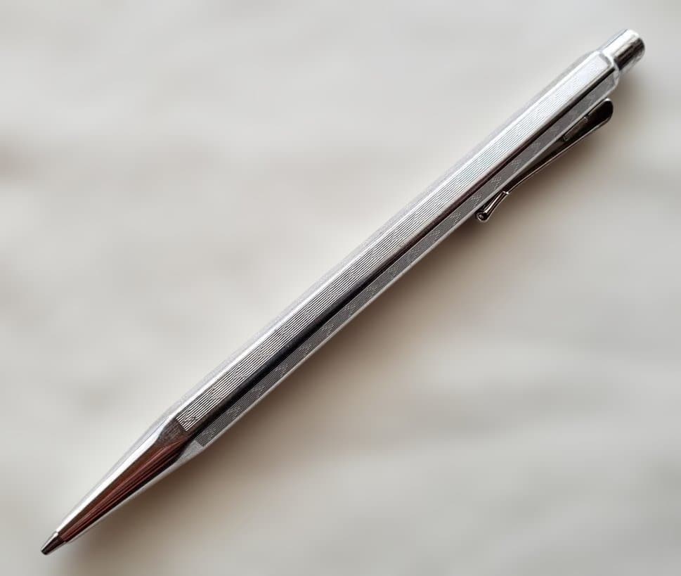 カランダッシュ　ノック式シャーペン0.5mm