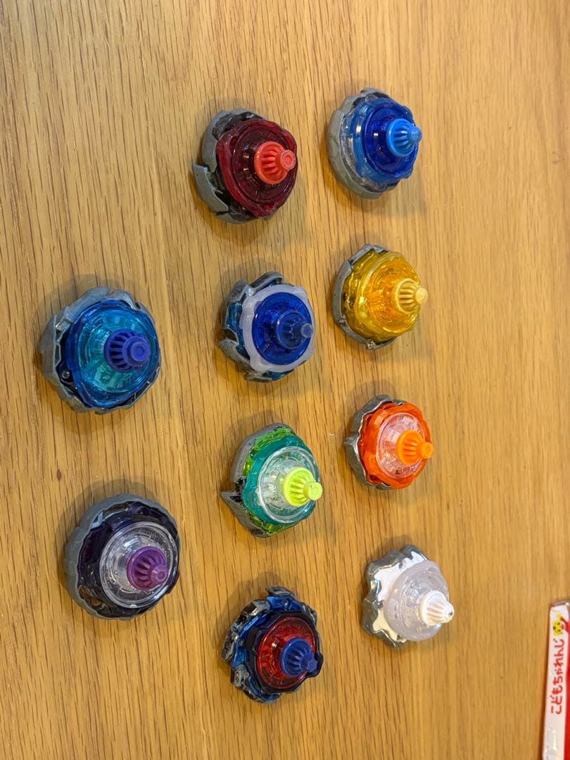 ベイブレードX 10個セットとスタジオと付属品まとめ売り